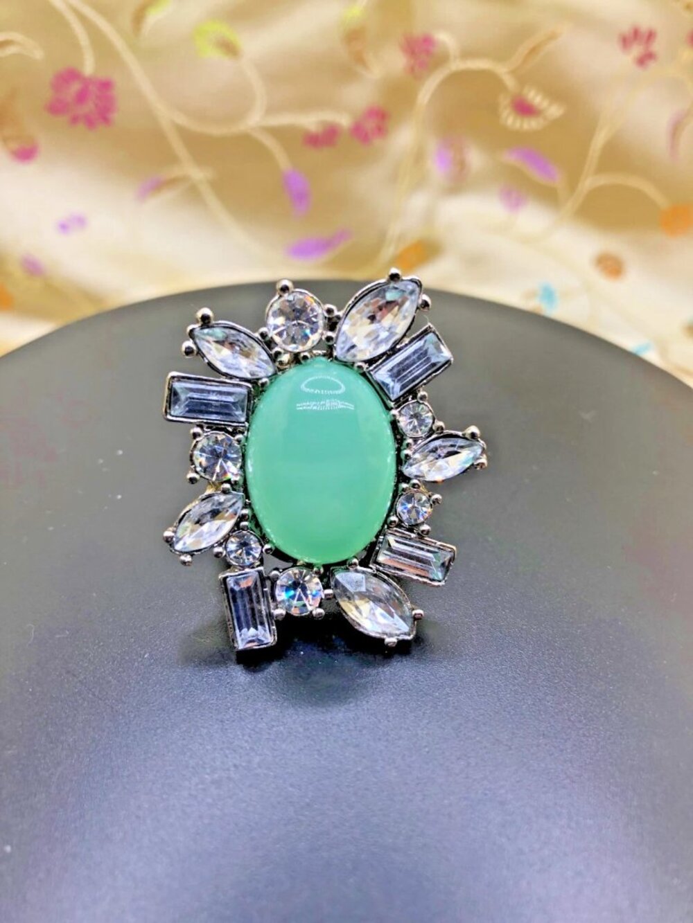 Arnold Scaasi Starburst Cocktail Ring Green Cabochon size 8.5 Vintage, oversize - Picture 7 of 13